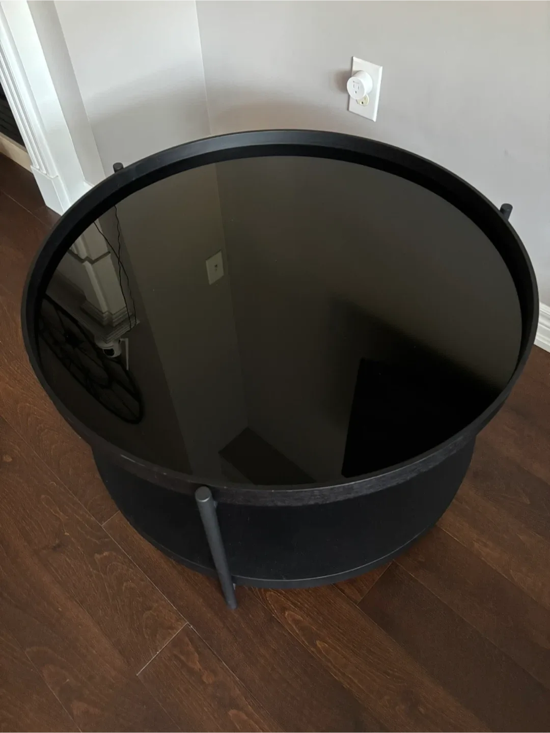 Round Black Coffee Table image indicator(2)