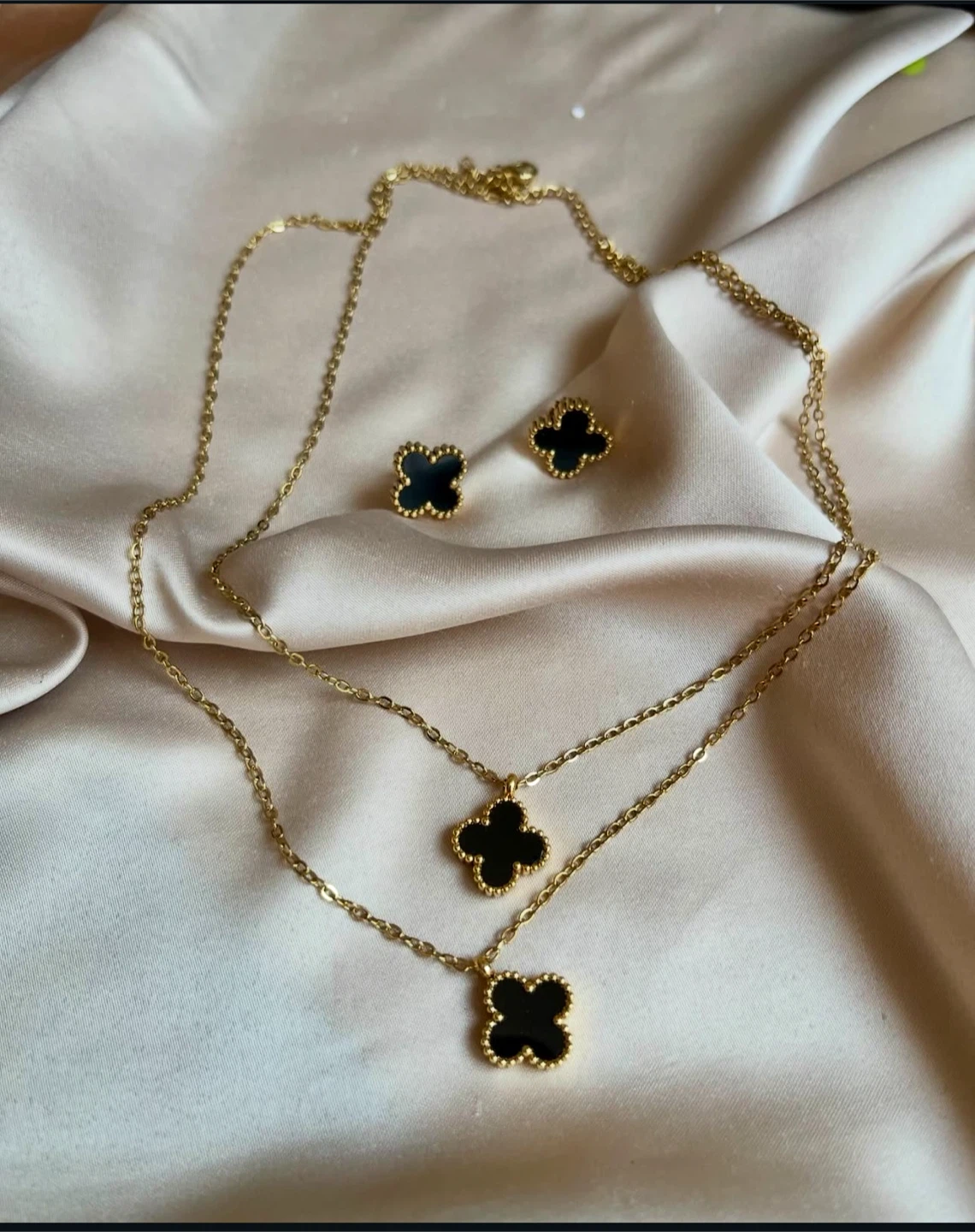 Clover Necklace & Earrings Set