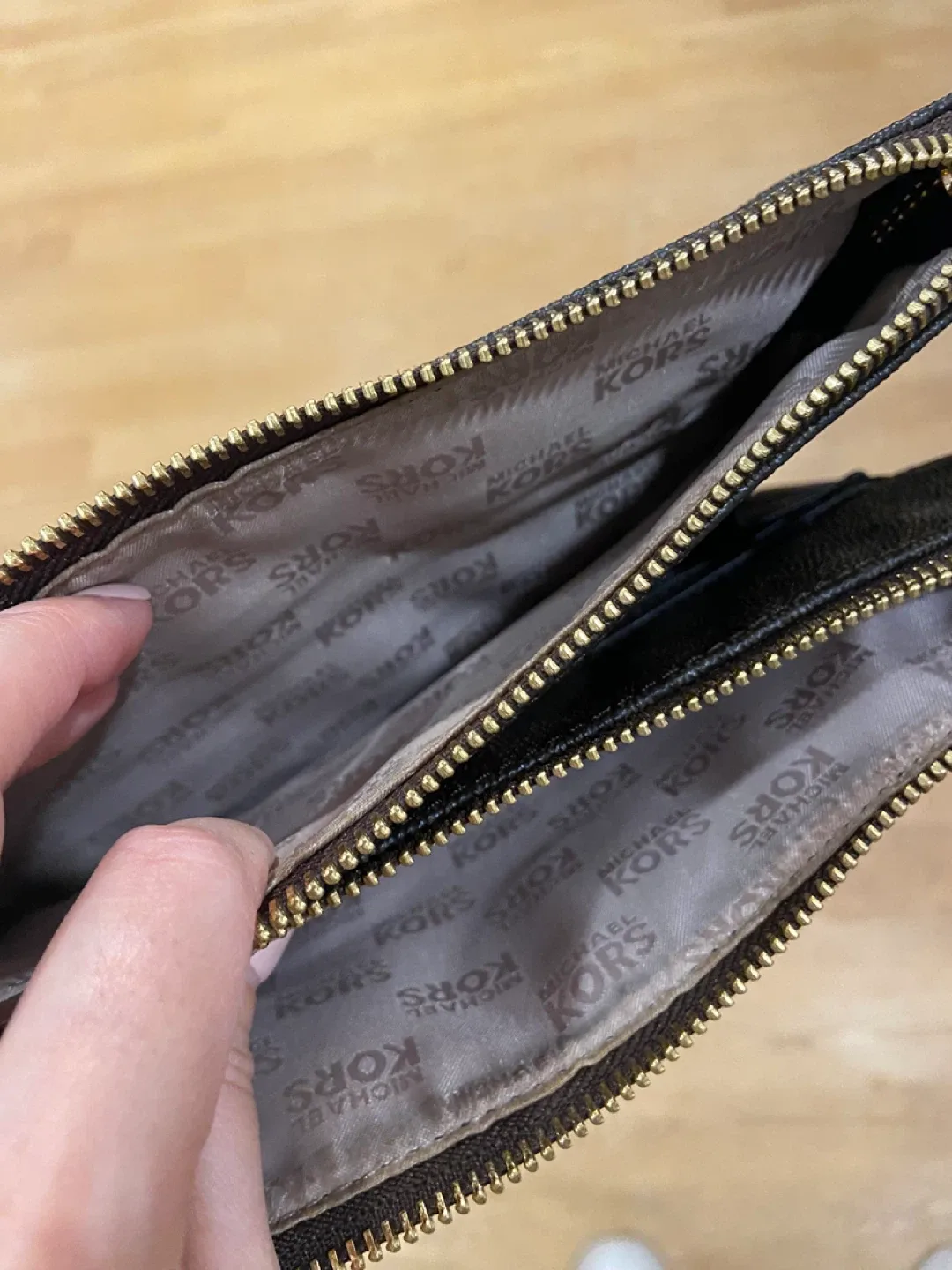 Michael Kors Brown Crossbody Bag image indicator(2)