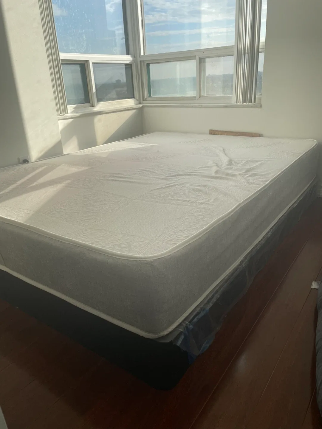 Queen size Bamboo Mattress and Box thumbnail
