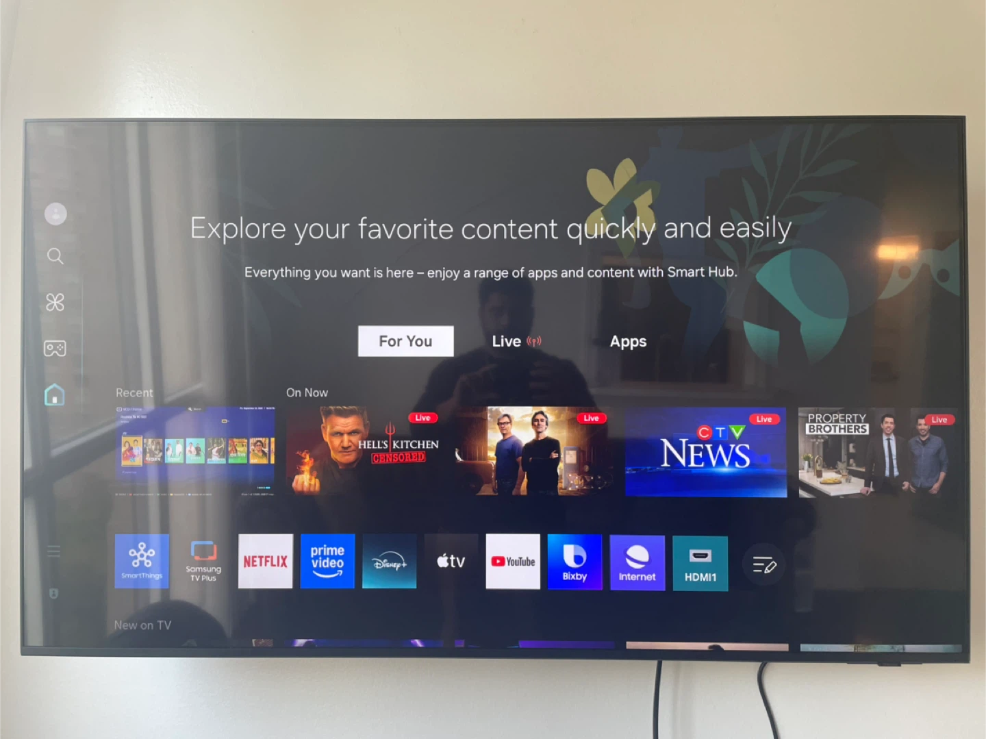 Samsung Smart TV LED - 55” inch and Wall mount