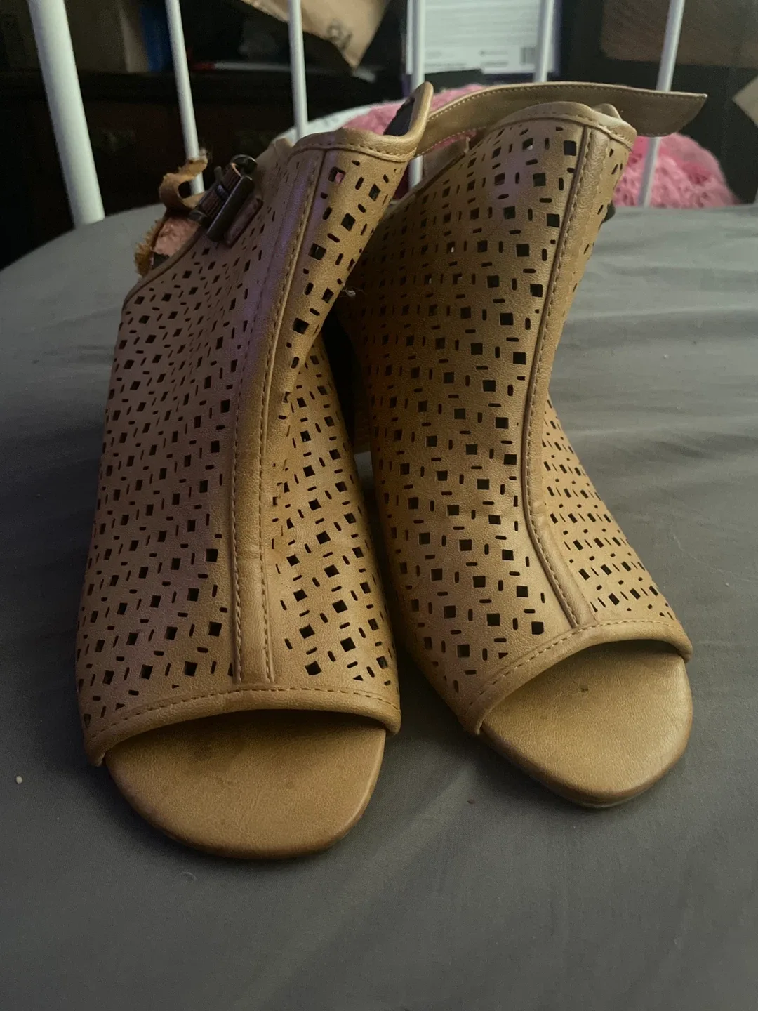 Tan Peep-Toe Heels size 8 thumbnail