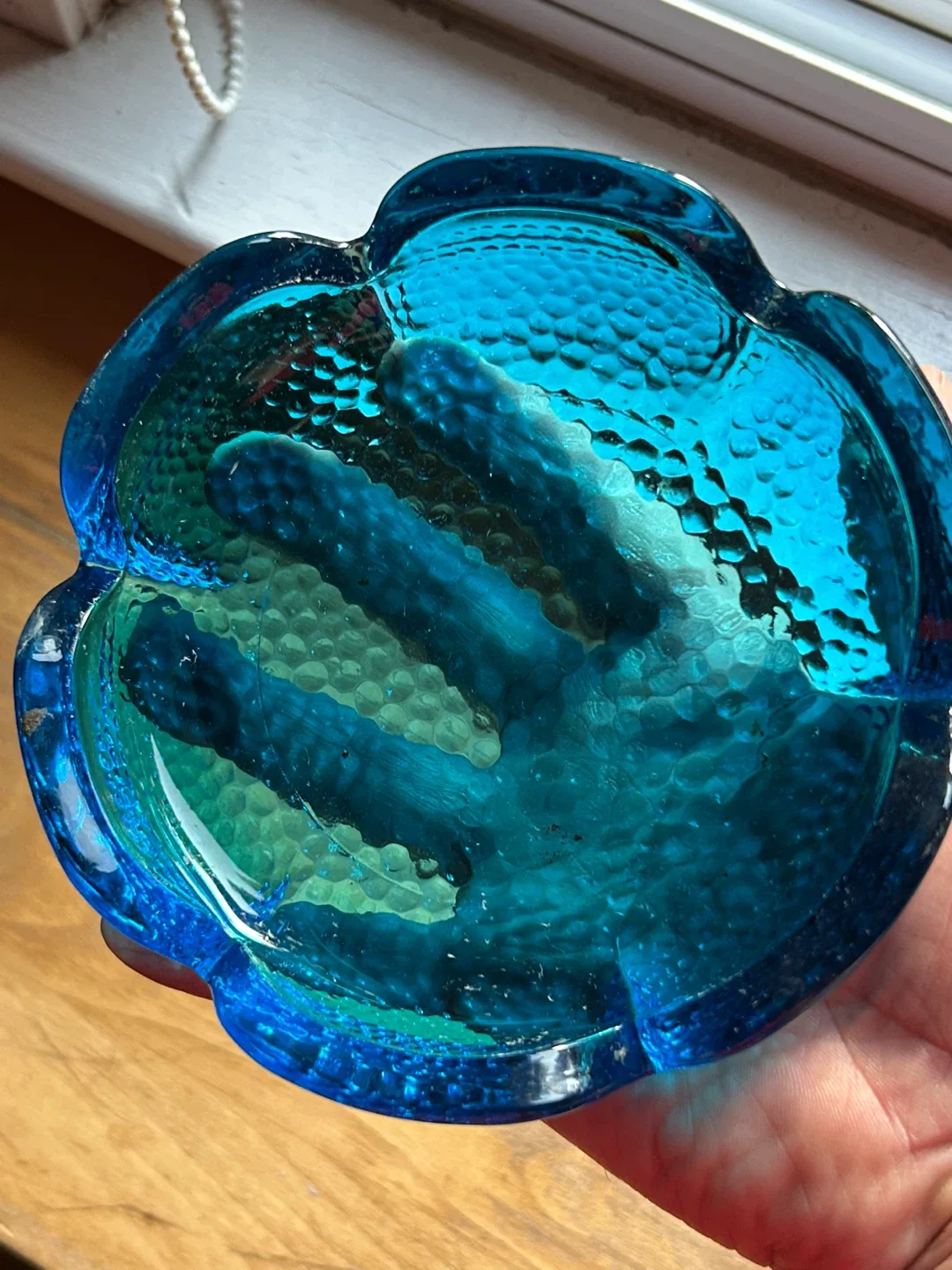 $9 Blenko cobalt Blue Lotus Pebble Art Glass dish MCM vintage image indicator(5)