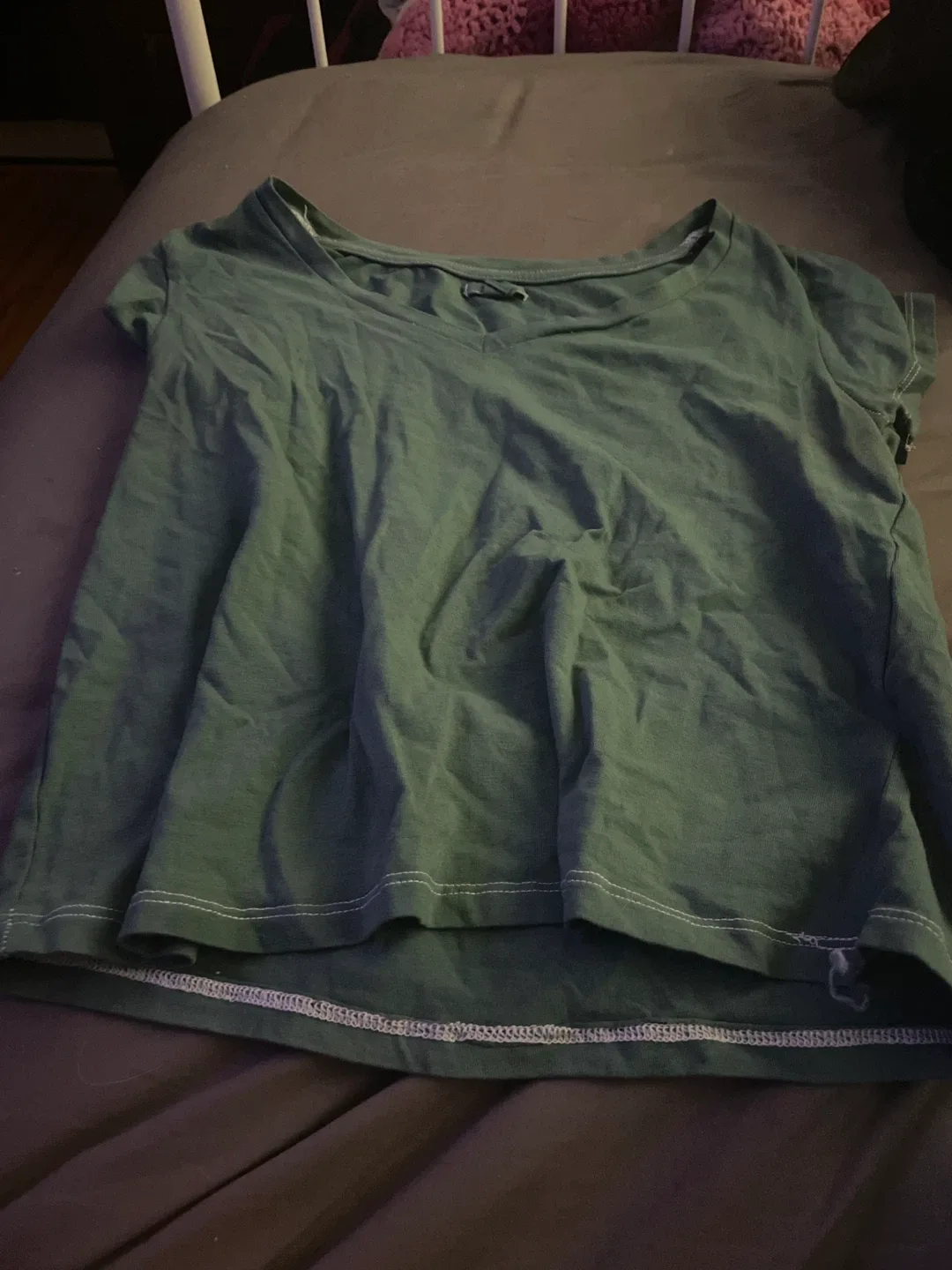 Green V-Neck T-Shirt size M thumbnail