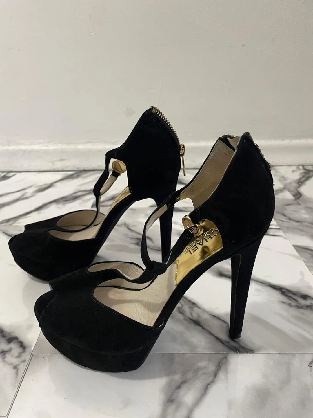 Michael Kors Black Heels image indicator(4)