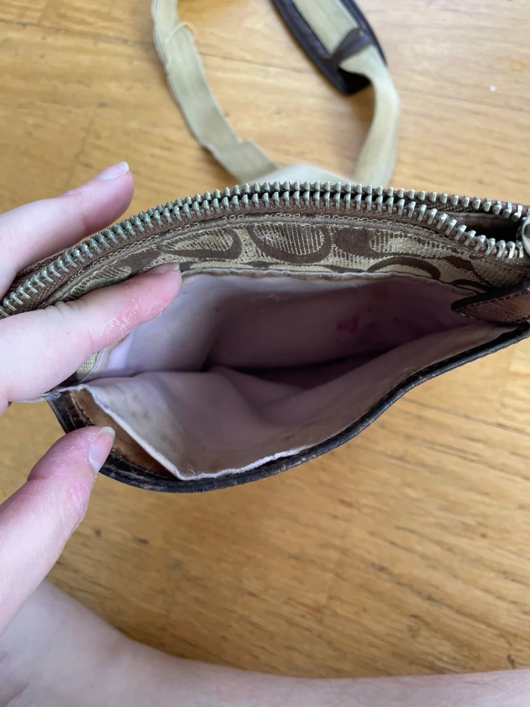 Coach Satchel image indicator(4)