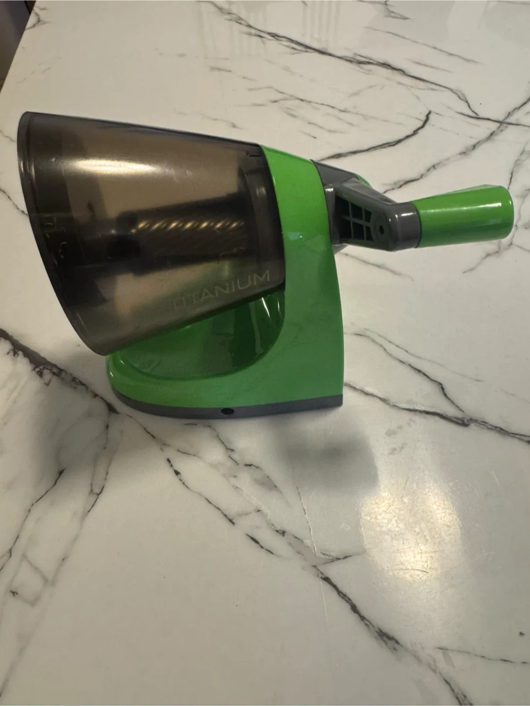 Westcott iPoint Antimicrobial Titanium Manual Pencil Sharpener 🥕 thumbnail