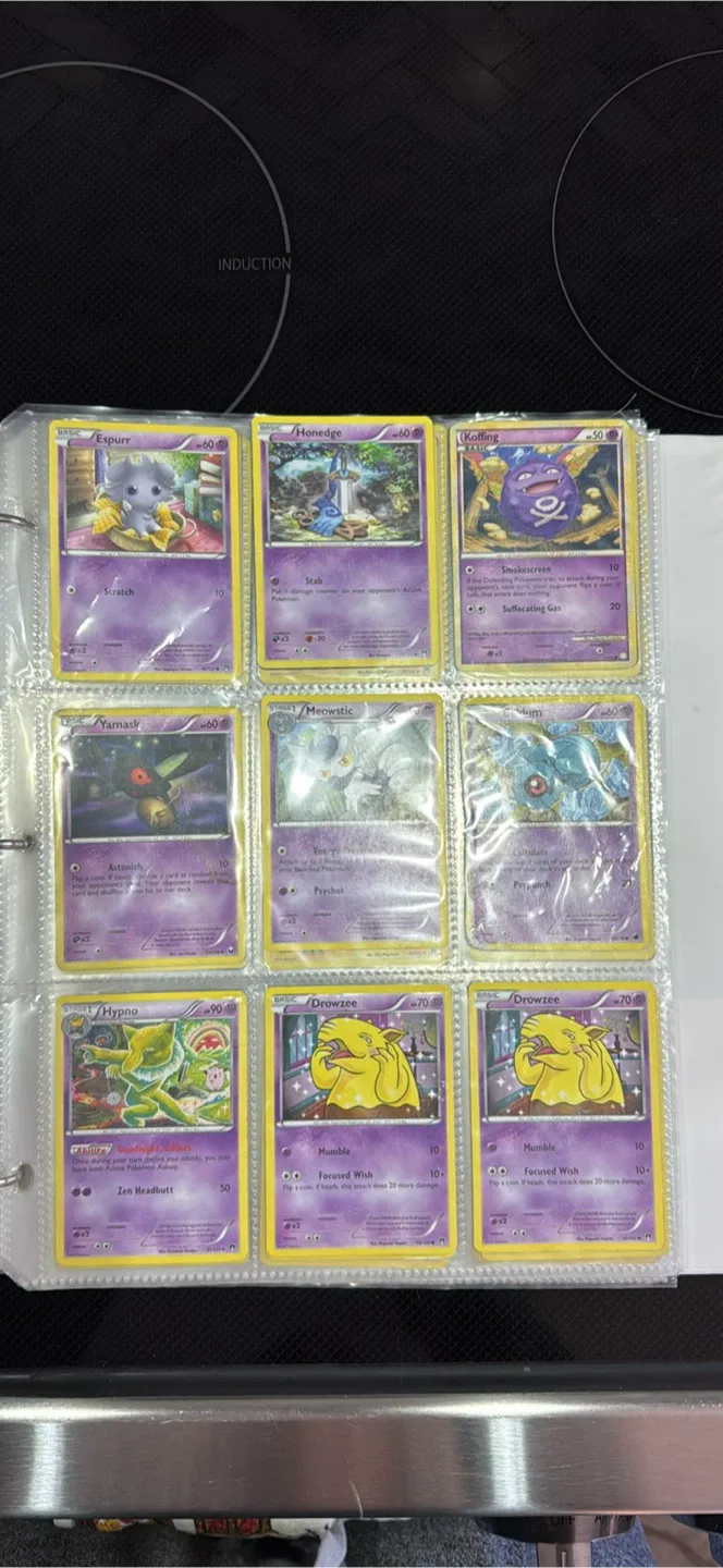 Pokemon Trading Cards Lot image indicator(10)
