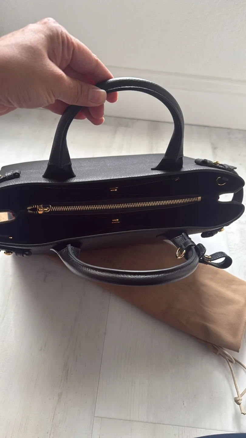 Brand new Burberry Medium Banner Tote Bag - Black image indicator(6)