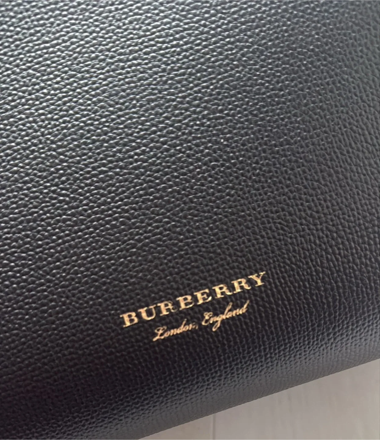 Brand new Burberry Medium Banner Tote Bag - Black image indicator(7)