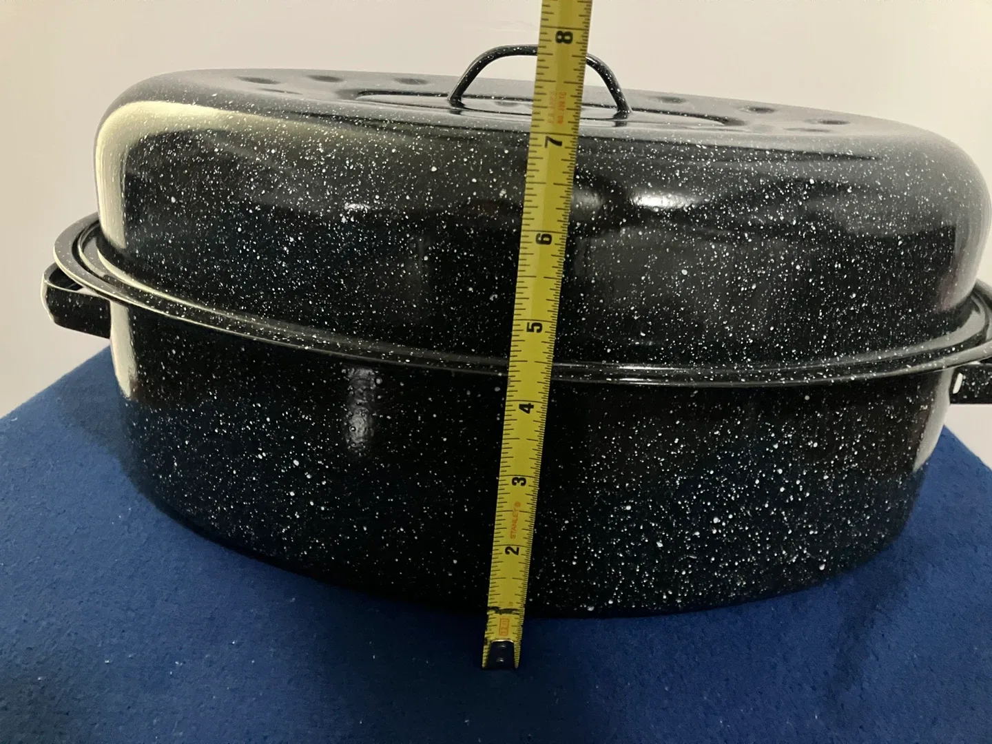 Roaster Pan with Lid image indicator(2)