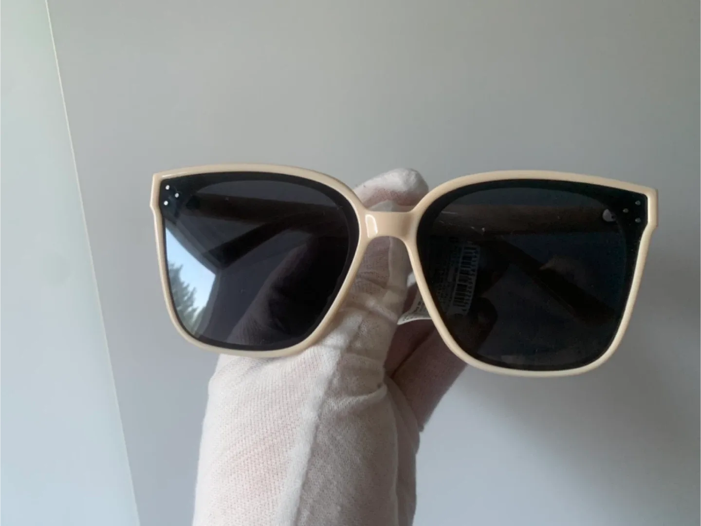 MINISO Polarized Sunglasses unisex frame with tag thumbnail