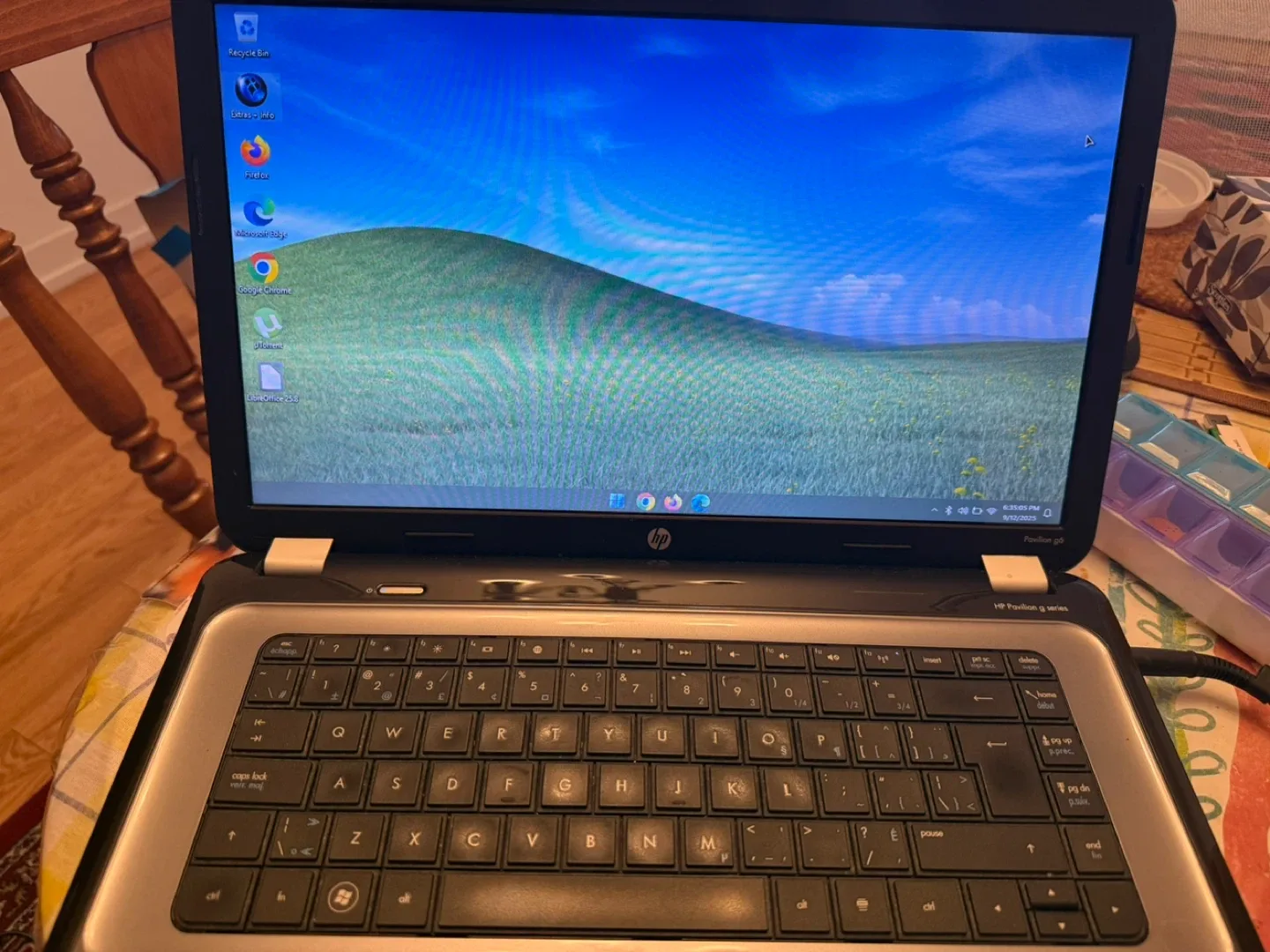 HP Pavilion g6-1d55ca Laptop image indicator(2)