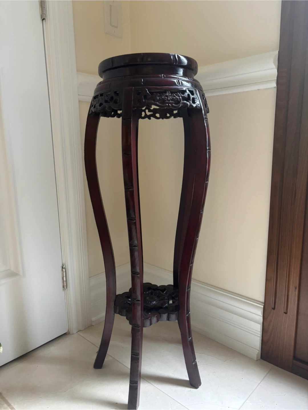 Two stands for any use. - photo 2