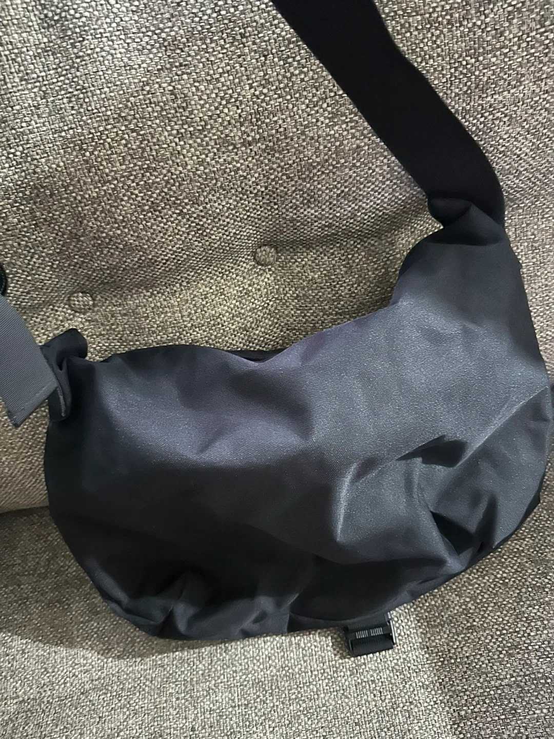 Nautica Black Messenger Bag image indicator(3)
