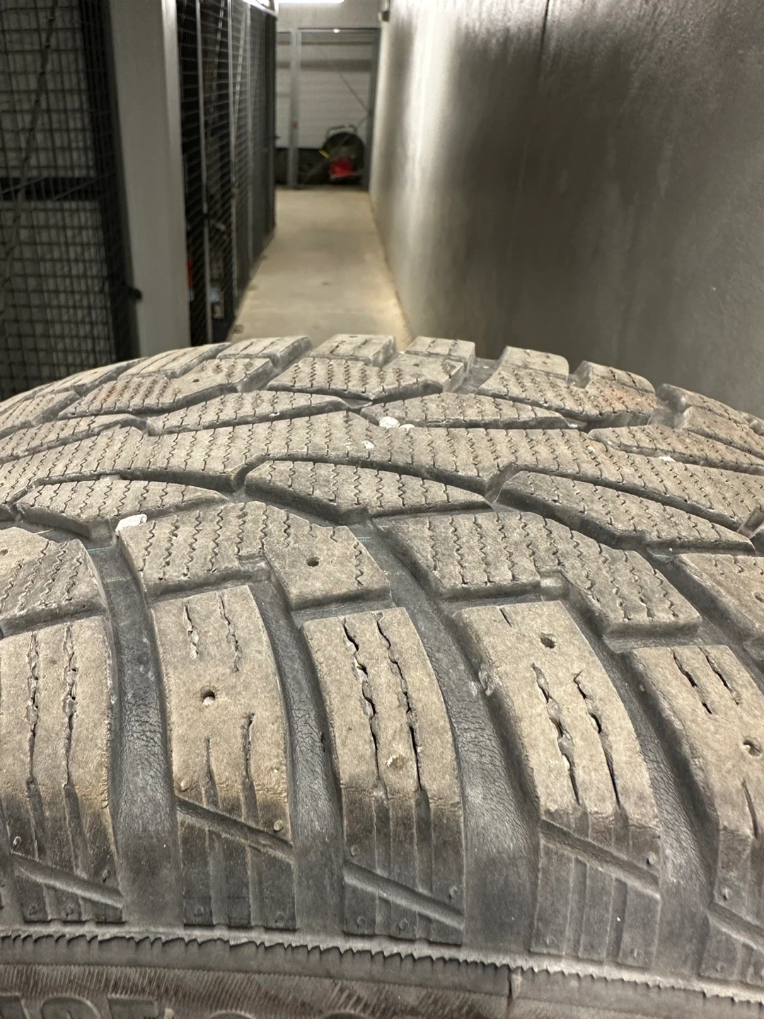Uniroyal Tiger Paw Ice & Snow 3 - 225/65R17 Tire - photo 5