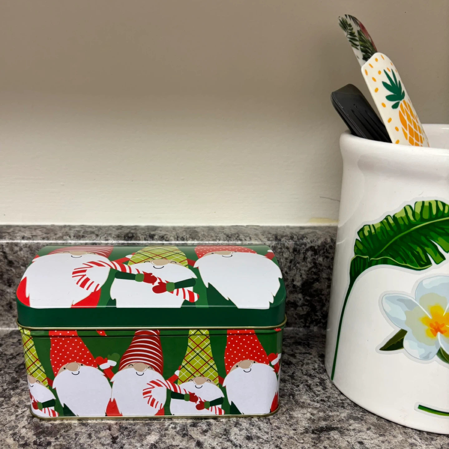 Gnome Holiday Napkins & Tins