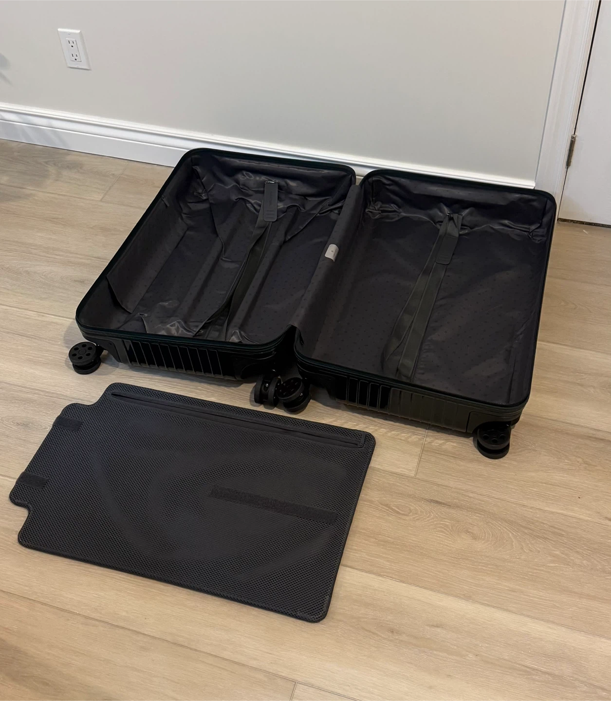 Rimowa Essential Trunk Plus Luggage - Black - photo 3