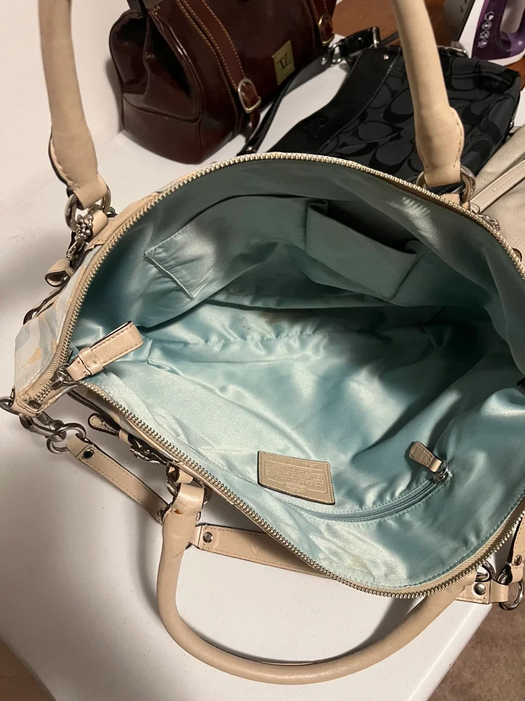 Coach Handbag image indicator(3)