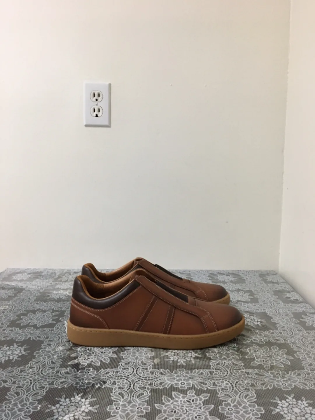 Allen Edmonds Brown Leather Slip-on Sneakers image indicator(2)