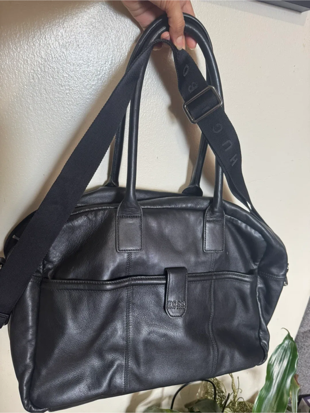 🥕Hugo Boss Black Leather Tote Bag thumbnail