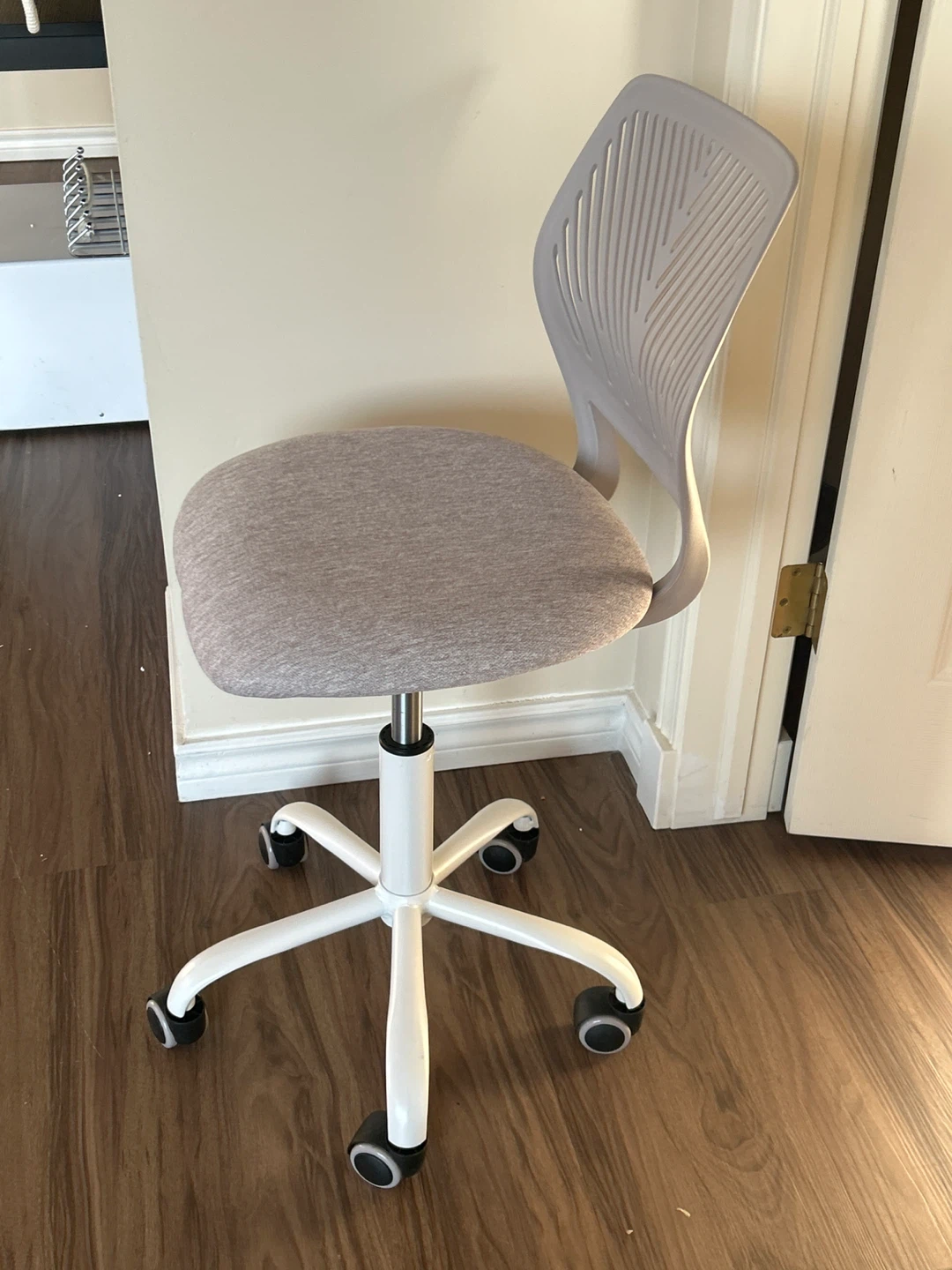 Grey Office/Desk Chair New/Never Used - photo 2