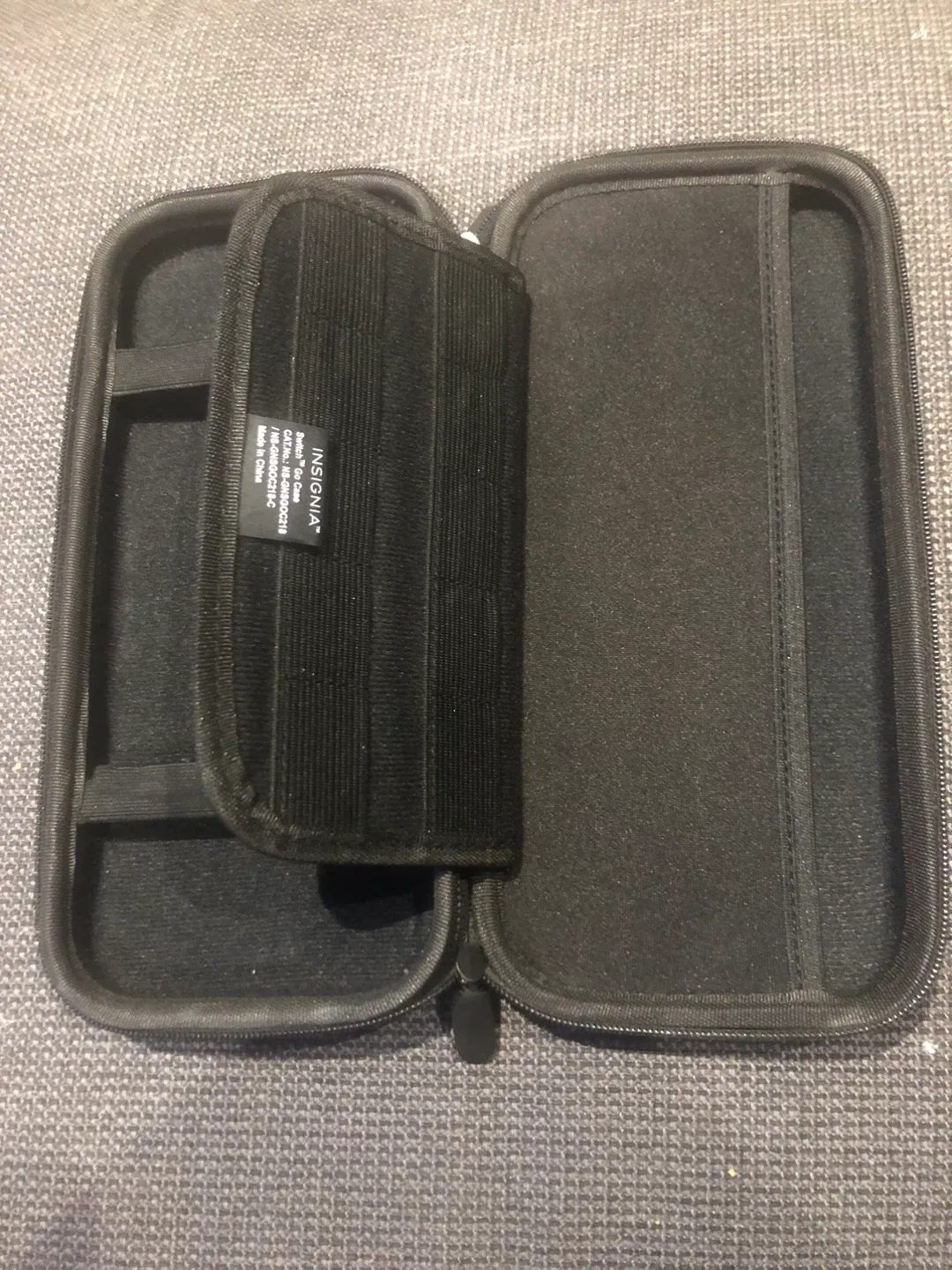 Insignia Case for  Nintendo switch 1- Black image indicator(3)