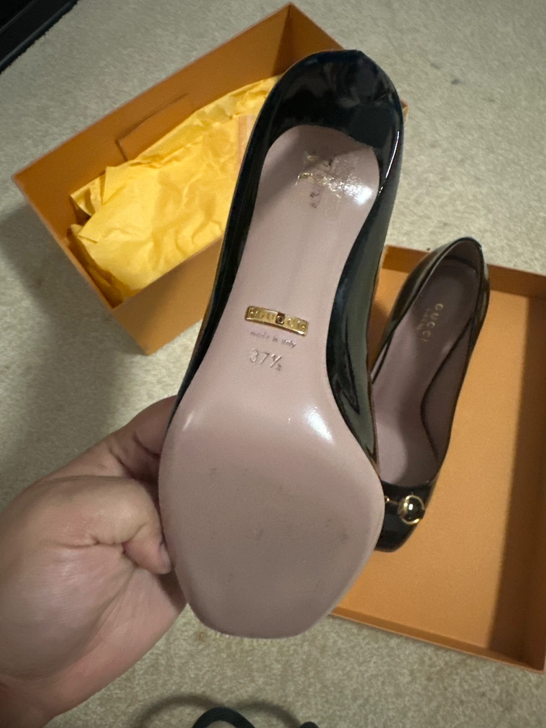 Gucci Black Patent Leather Heels, Size 37.5 - photo 2