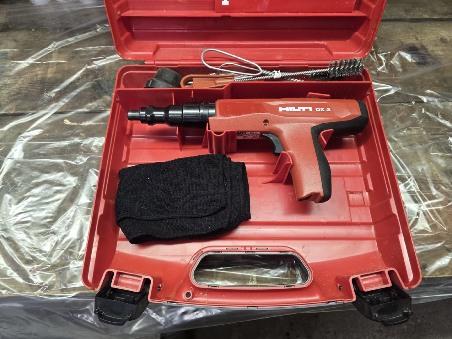 Hilti DX 2 Powder-Actuated Tool with Case