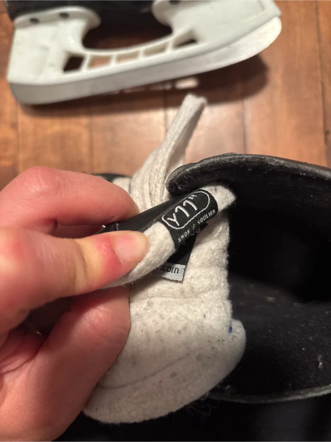 Bauer Nexus 2N Youth Hockey Skates - Size Y12 image indicator(4)