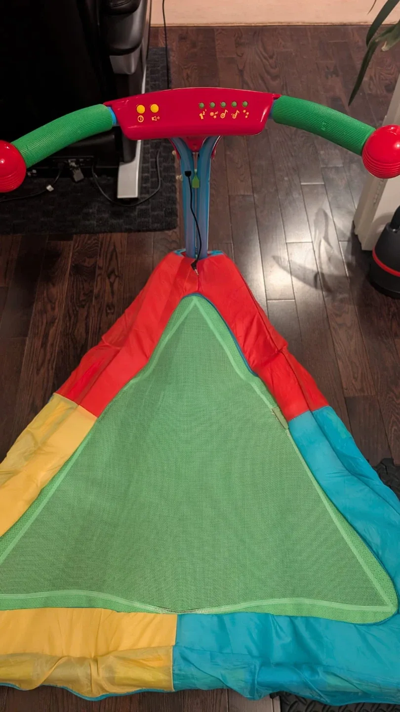 Kids trampoline thumbnail