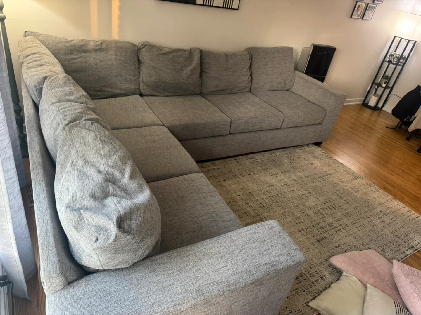 Grey Sectional Couch image indicator(3)