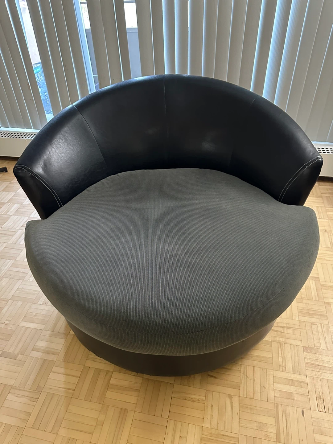 Round Swivel Chair - Black Leather & Grey Fabric