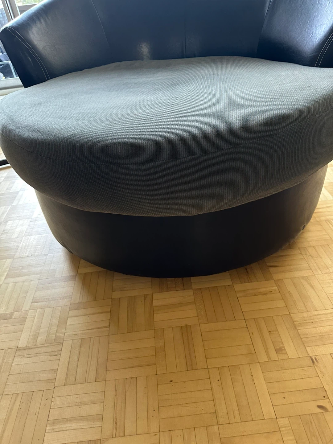 Round Swivel Chair - Black Leather & Grey Fabric - photo 2