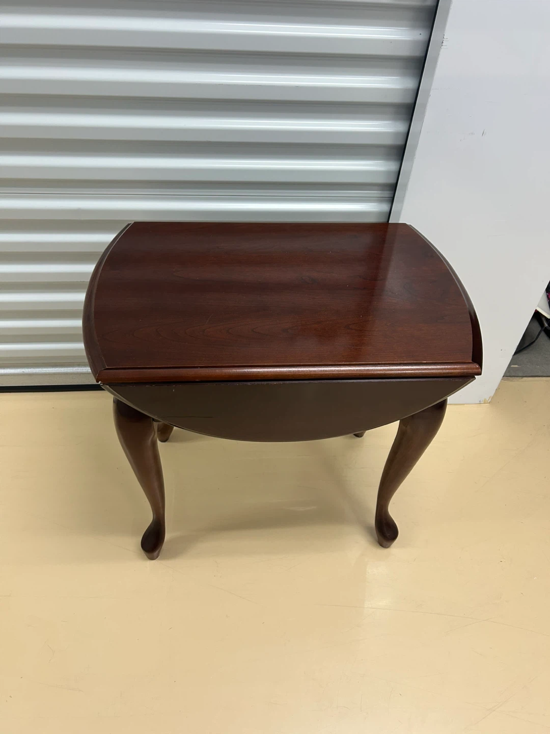 Dark Wood Round Side Table - photo 4
