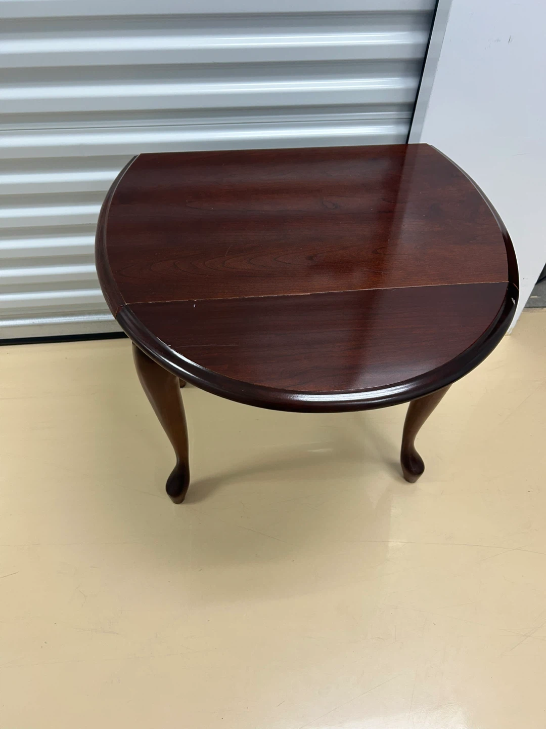 Dark Wood Round Side Table - photo 3