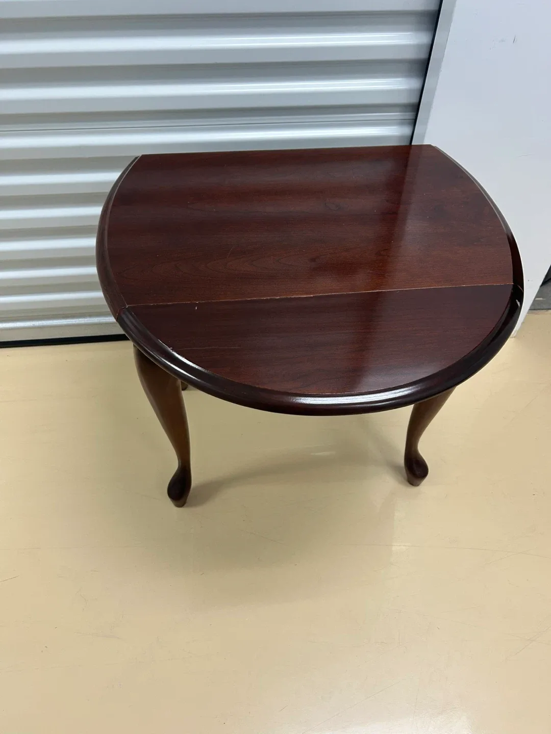 Dark Wood Round Side Table image indicator(3)