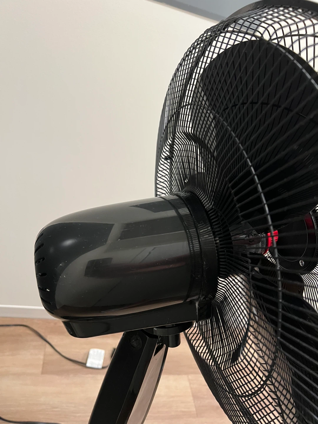 (Used) Honeywell double blade fan - photo 3