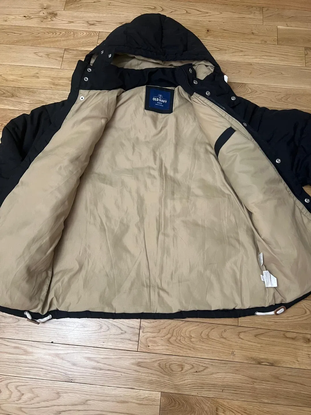 Old Navy Black Puffer Jacket - Size M image indicator(3)