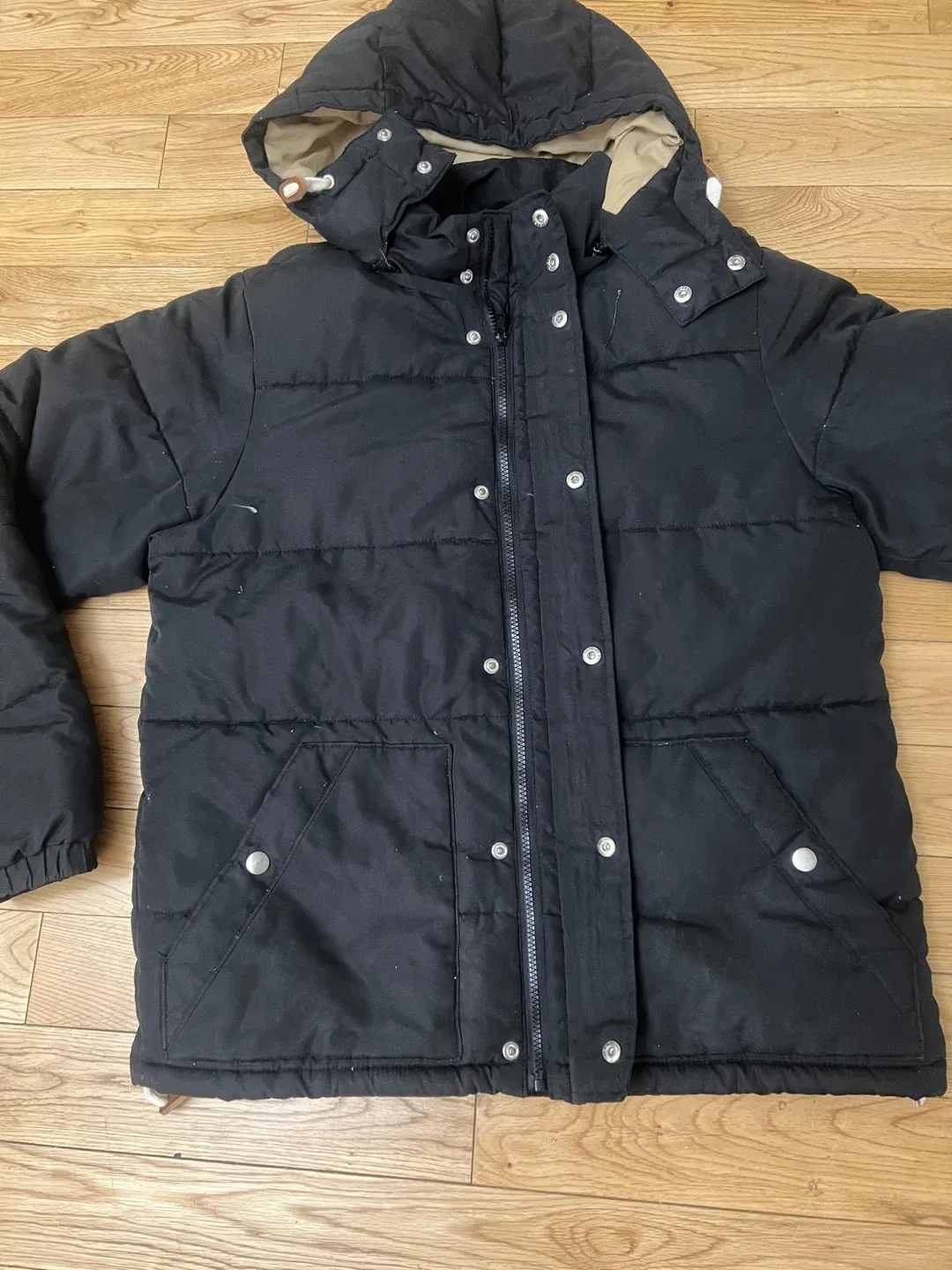 Old Navy Black Puffer Jacket - Size M image indicator(5)