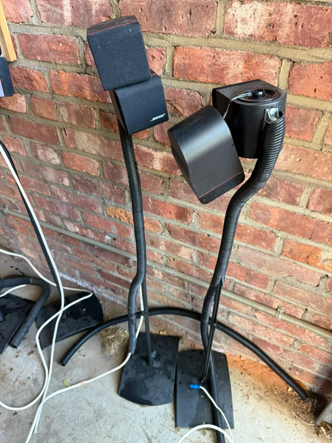 Bose Freespace 51 Environmental Speakers set of 5 image indicator(2)