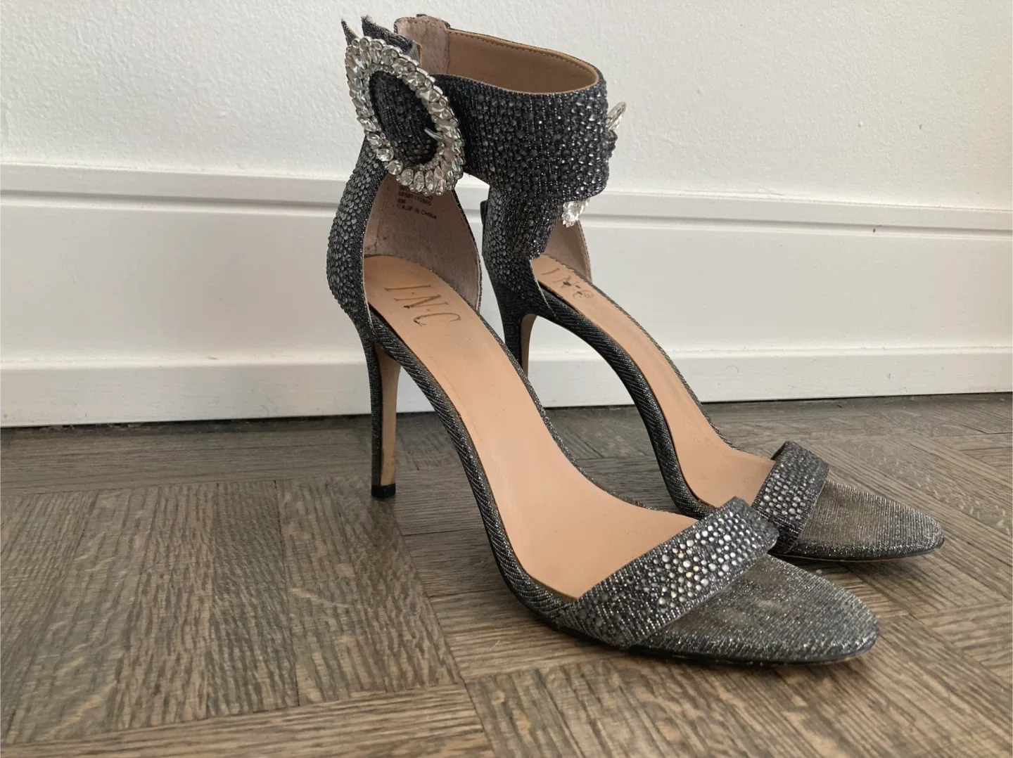 INC International Concepts Heels, Size 7 thumbnail