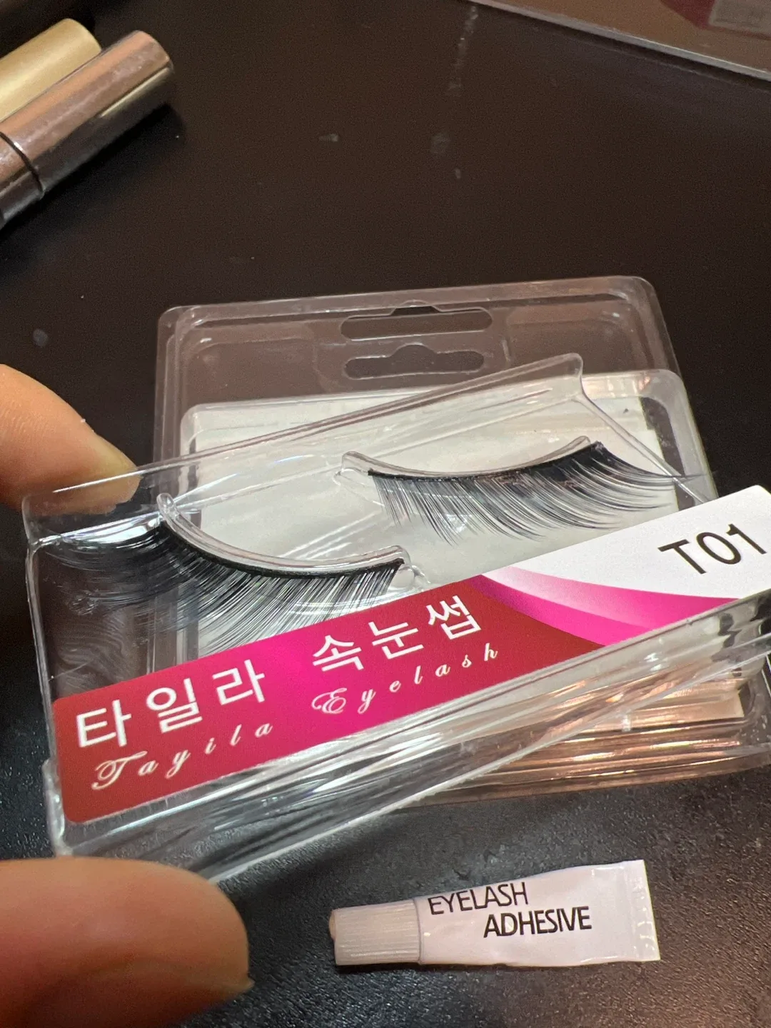 Tayila Eyelash T01 with Adhesive image indicator(3)