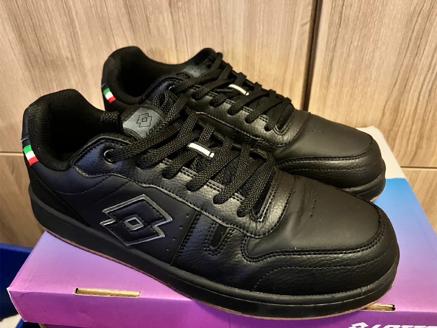 Lotto Life's Black Sneakers - Men's US 11 image indicator(2)