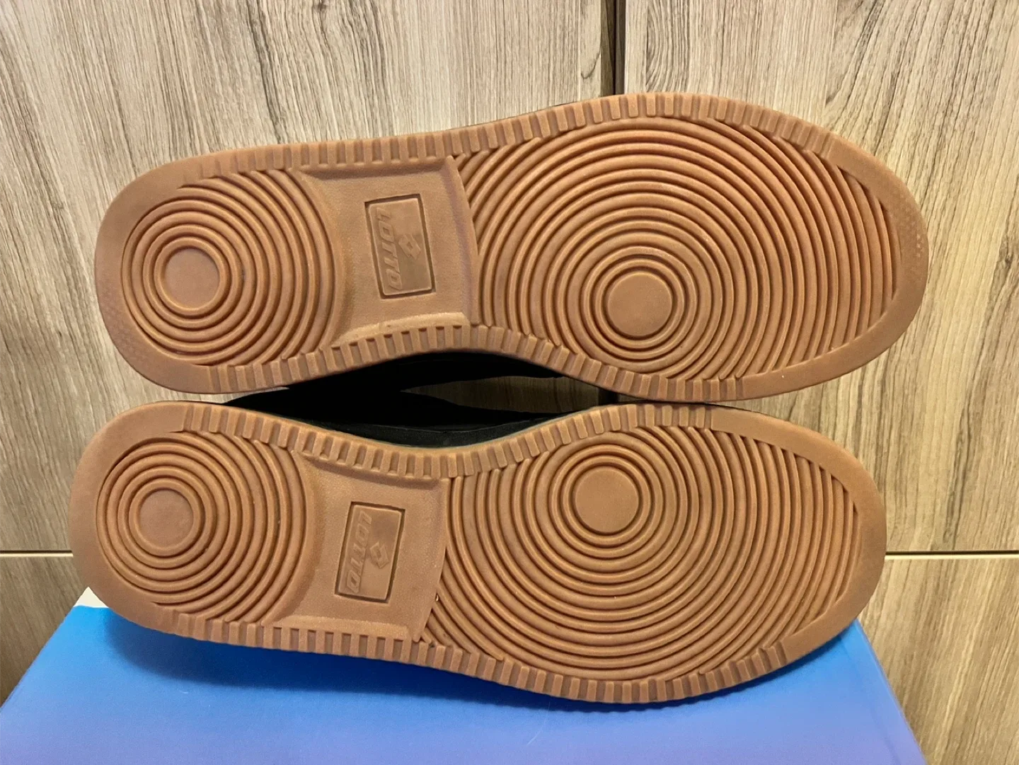 Lotto Life's Black Sneakers - Men's US 11 image indicator(3)