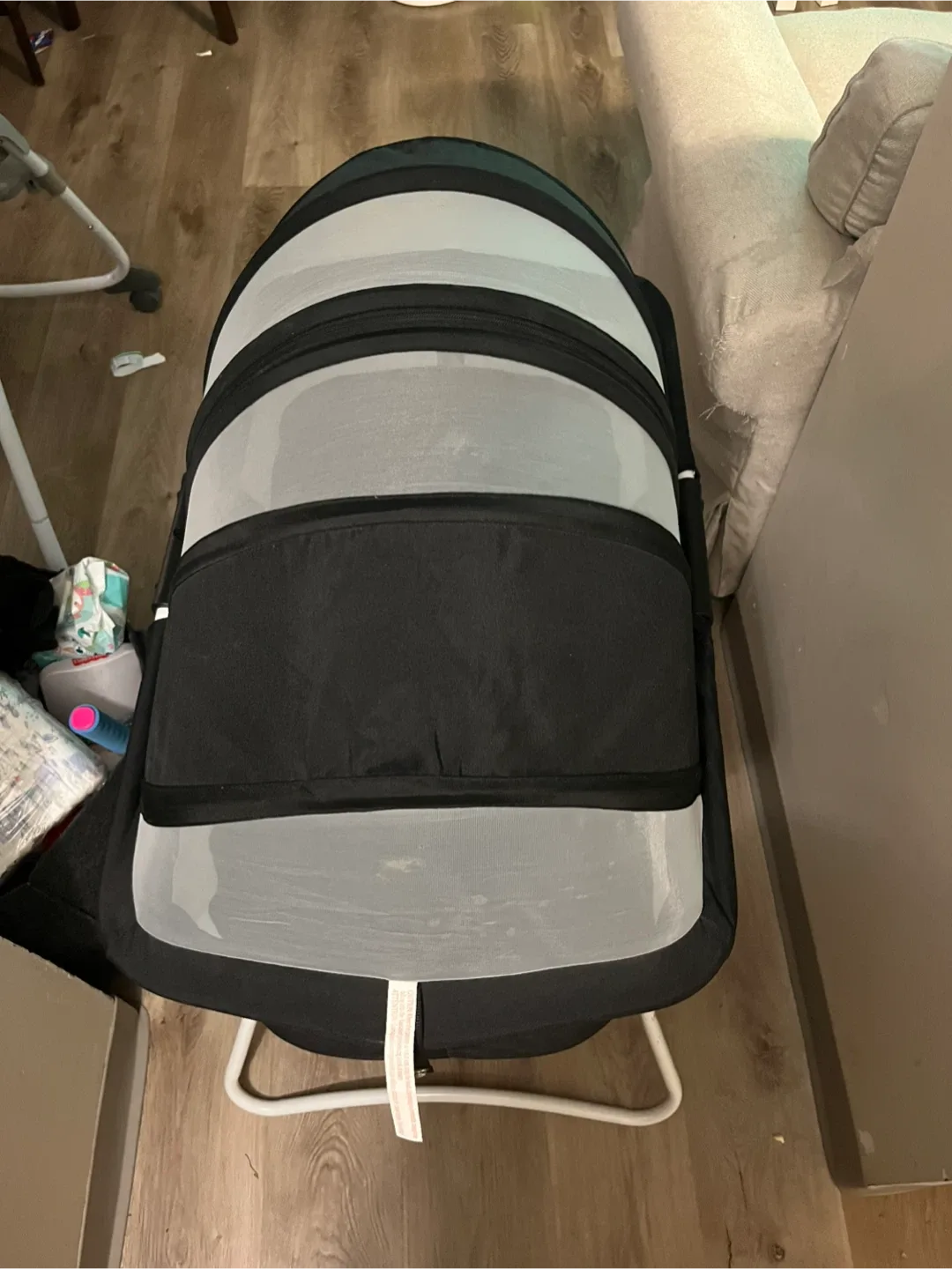 Black Baby Bassinet - Excellent Condition image indicator(4)