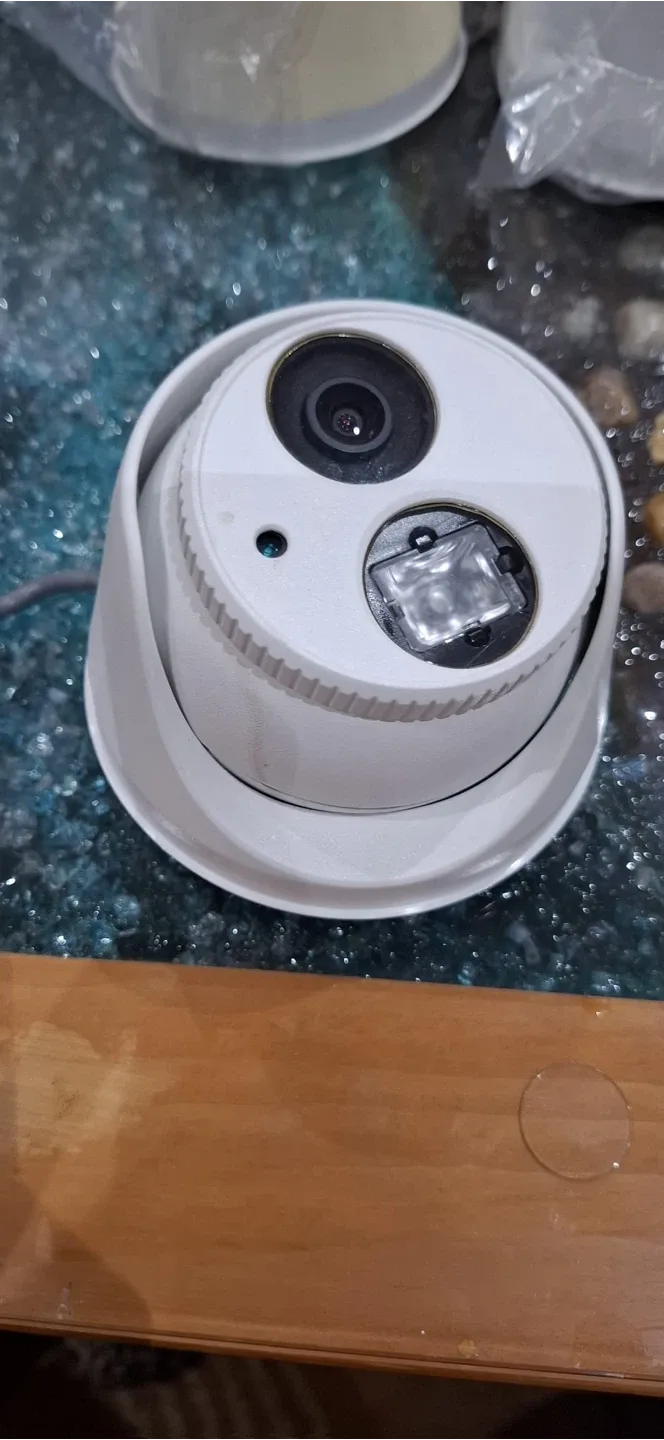 Security Camera System with DVR (6 Cameras) image indicator(2)