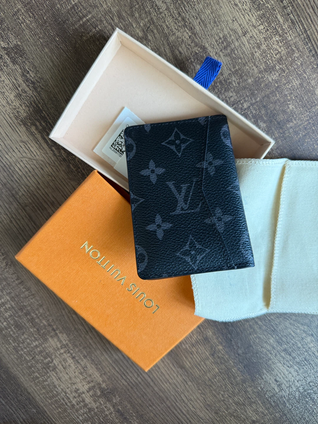 Louis Vuitton Multiple Wallet - Excellent Condition!