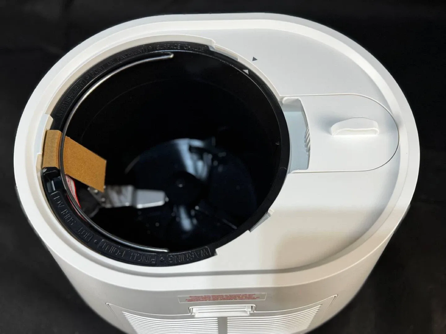 LOMI Smart Waste Kitchen Composter by Pela Earth image indicator(2)