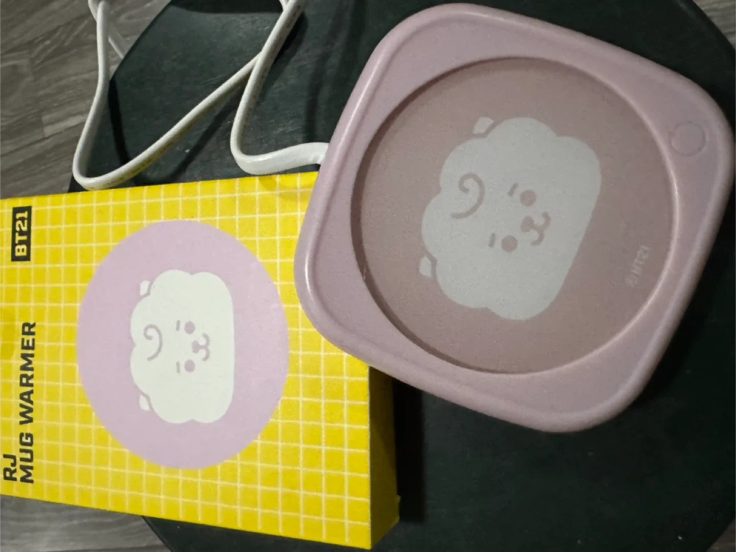 BT21 RJ Mug Warmer - Like New! image indicator(2)